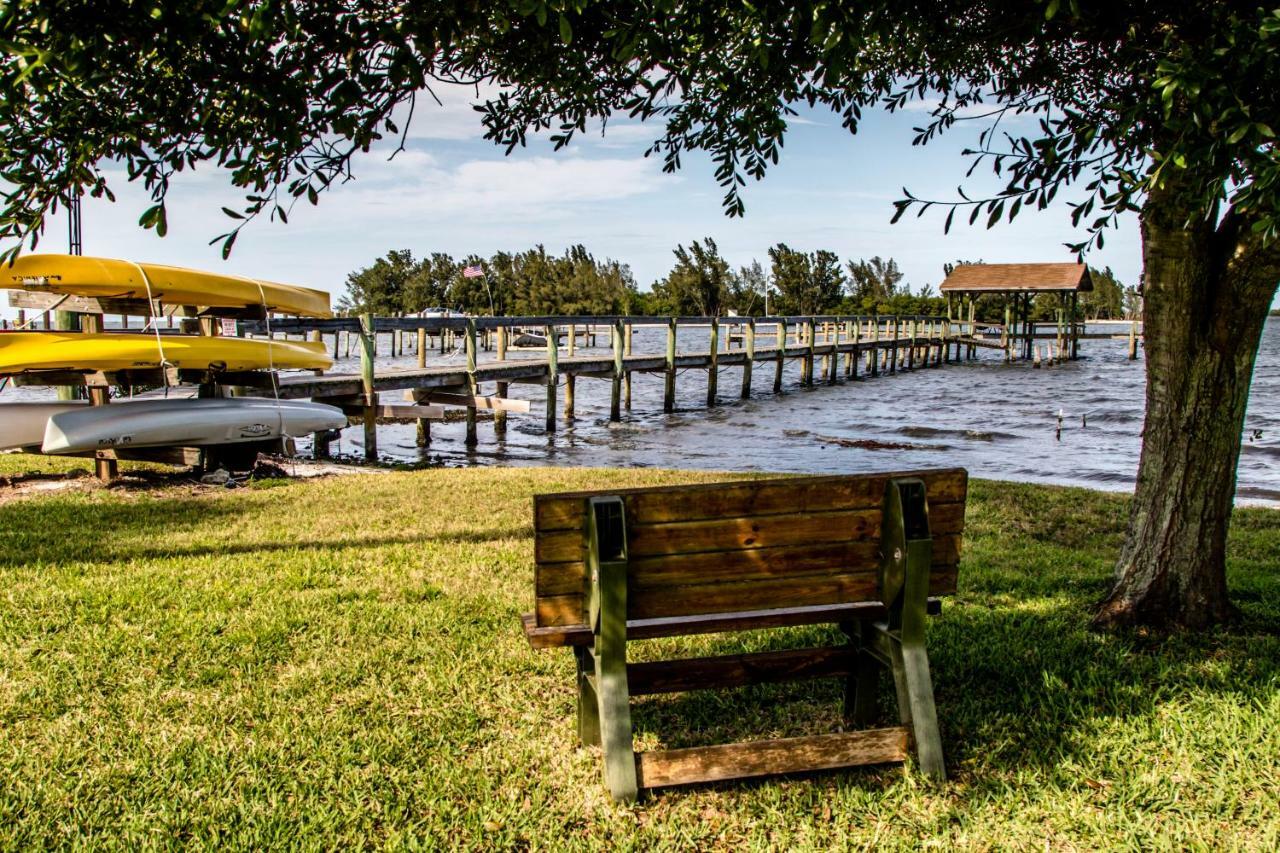 Island View Cottages Sebastian Extérieur photo